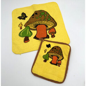 Vintage 70’s Canon Merry Mushroom Pot Holder And Dish Cloth